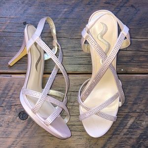 Nina *LIKE NEW* Champagne Heels